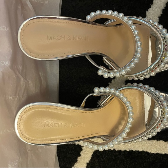 Mach & Mach Diamond of Elizabeth Imitation Pearl Pointed Toe Mule - Picture 5 of 7